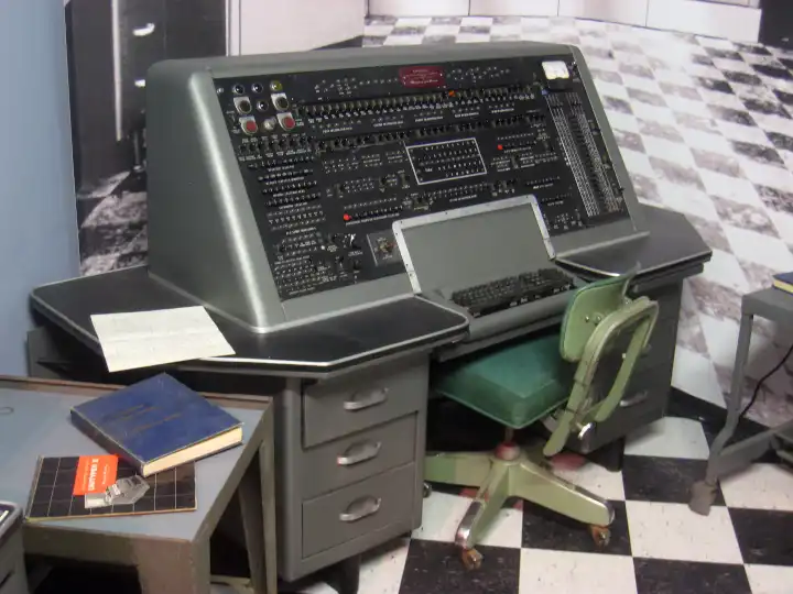 UNIVAC 1 control console